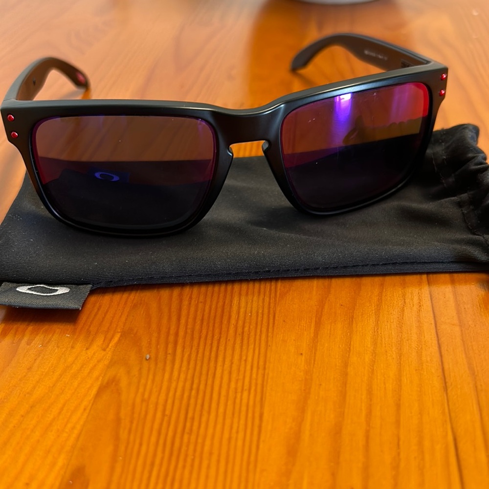 Oakley Holbrook Woman’s sunglasses
